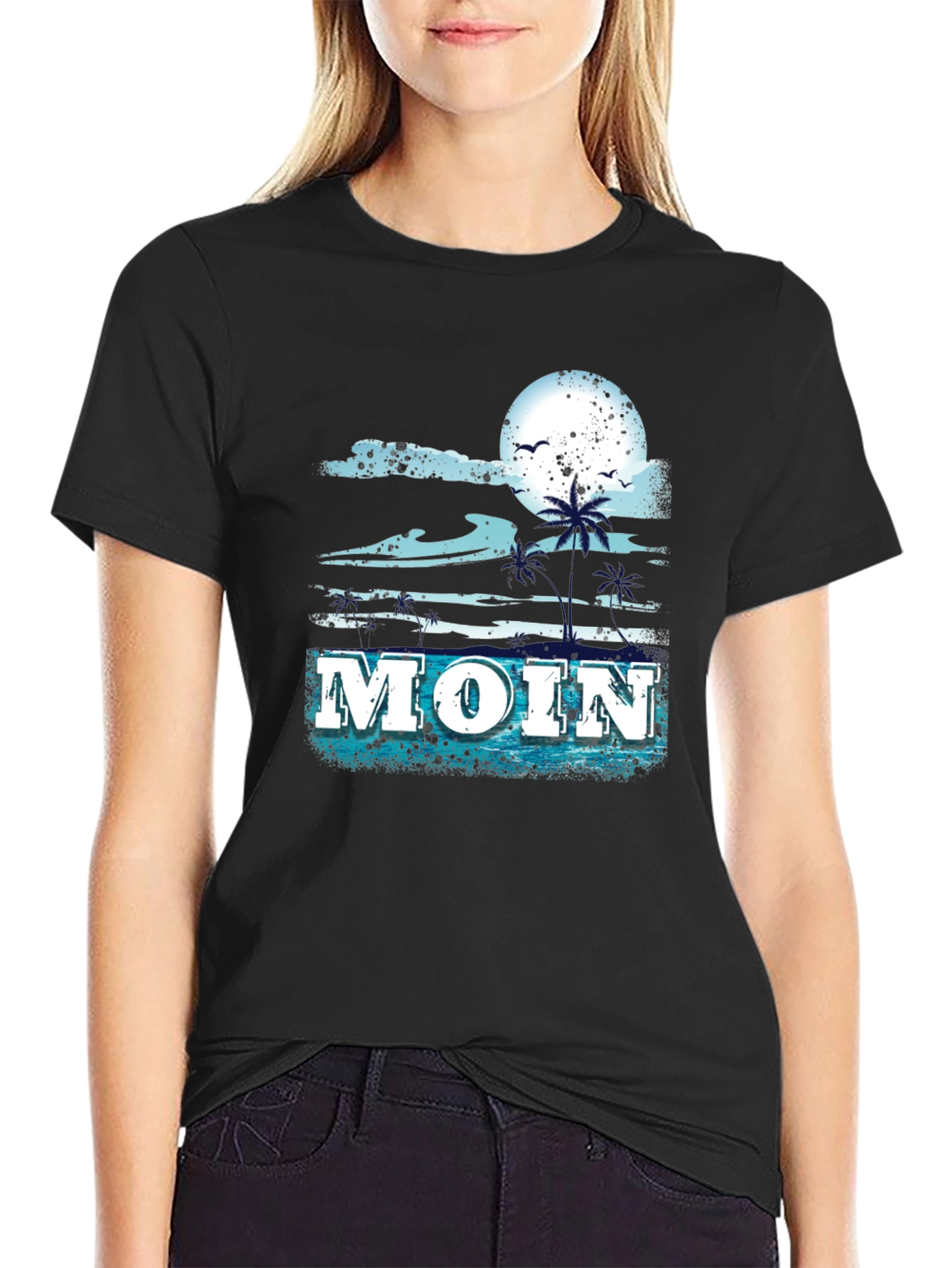 Moin Graphic Tee - Beach Theme