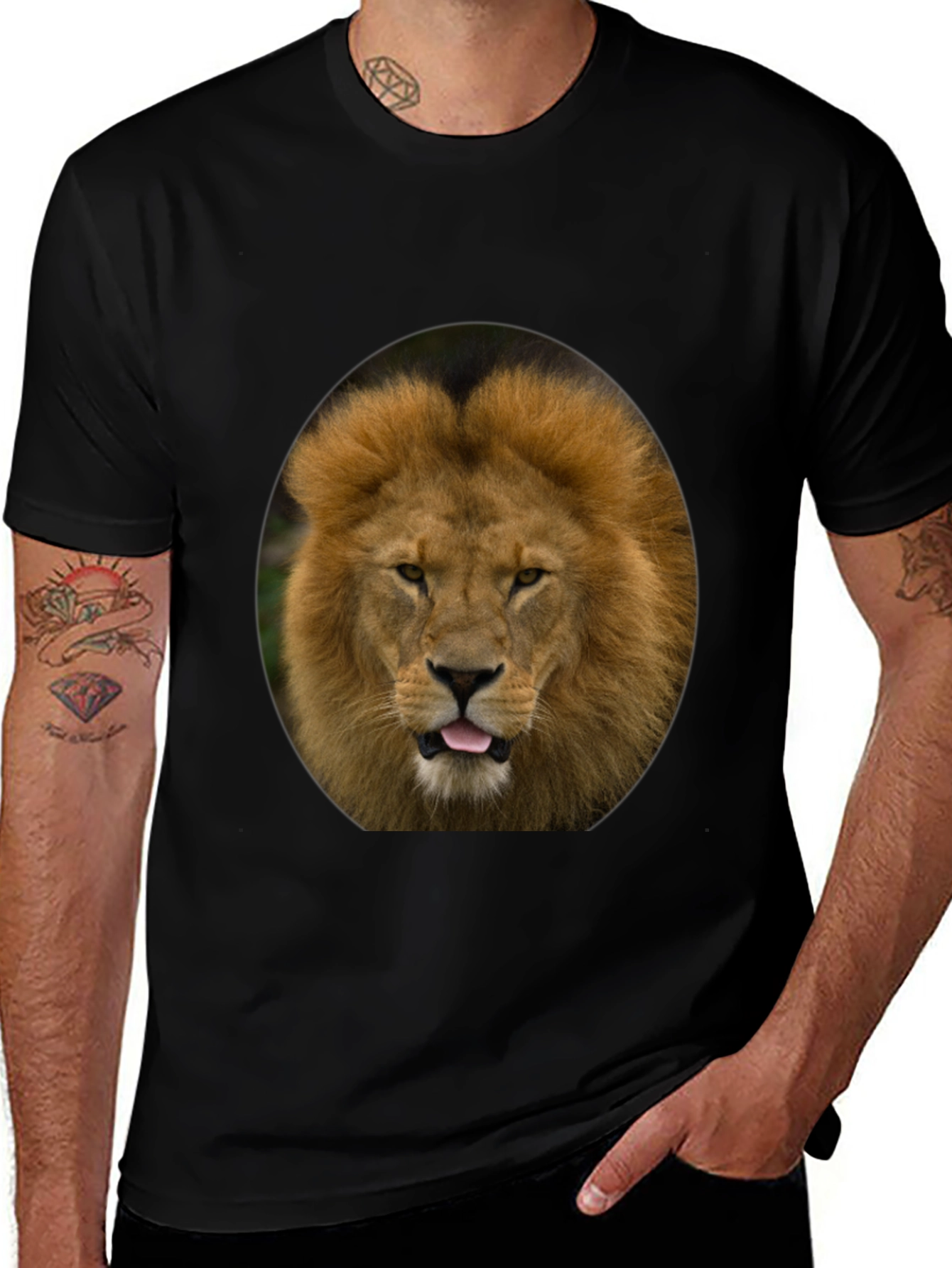 Lion Graphic Tee - Bold Animal Print T-Shirt