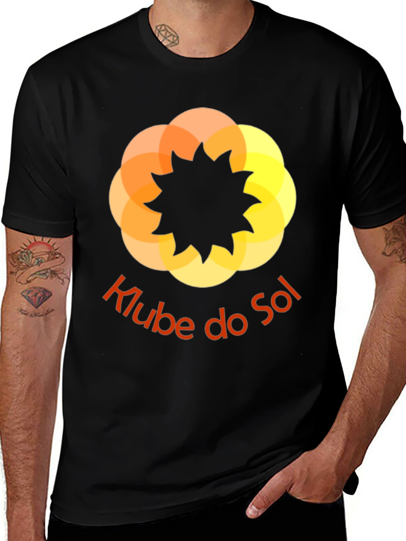 Klub de Sol T-Shirt - Stylish Sun Logo Tee