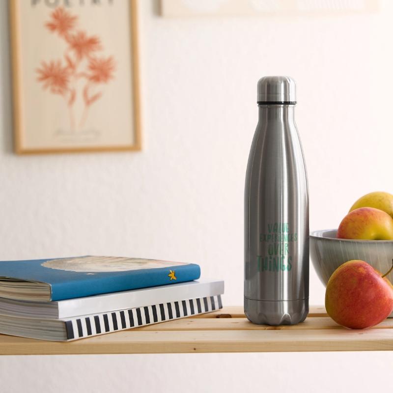 Value Experiences Over Things for Digital Nomads